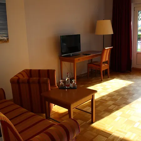 Zur Treene 호텔 2*